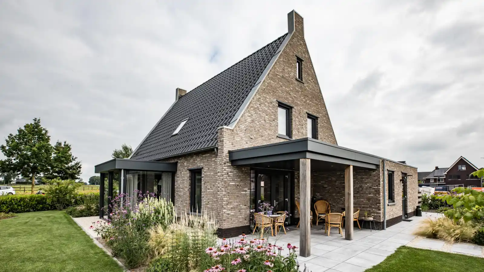 Nieuwbouw in Zuid-Holland? Tovenaar Techniek realiseert uw woning van ontwerp tot oplevering. Strakke planning, transparante kosten en vakwerk.